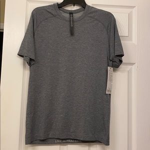 BNWT Lululemon Mens Shirt